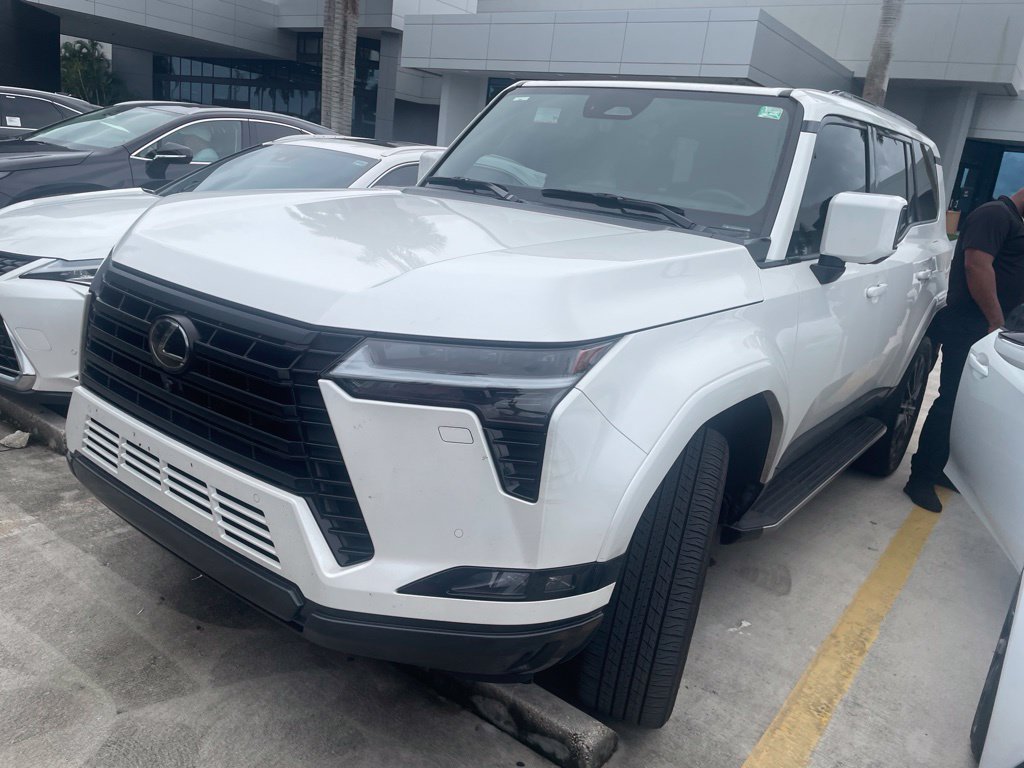 Certified 2025 Lexus GX 550 w/ Accessory Package (Z1) AWD/4WD image 2