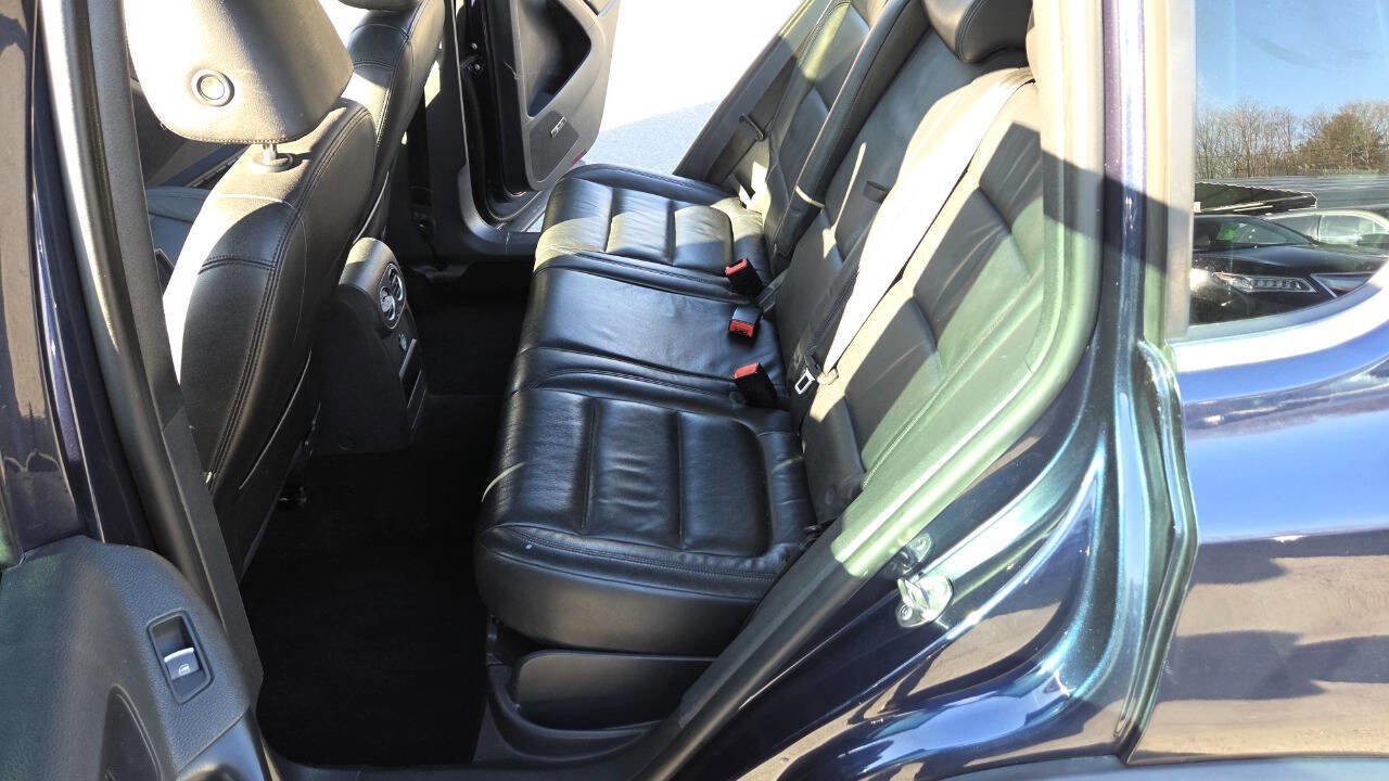 Used 2014 Volkswagen Tiguan R-Line AWD/4WD image 29