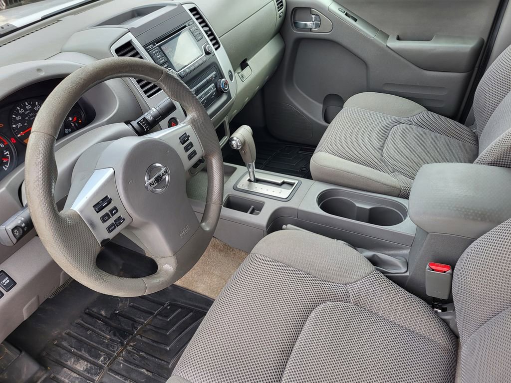 Used 2017 Nissan Frontier SV image 13