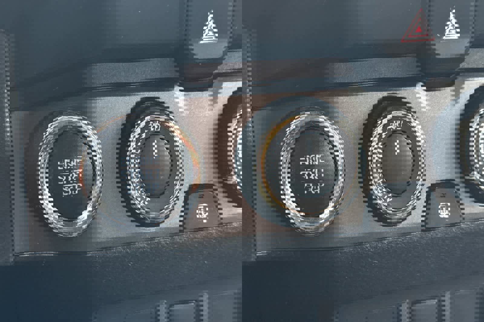 Used 2020 Toyota Tacoma TRD Off-Road image 22