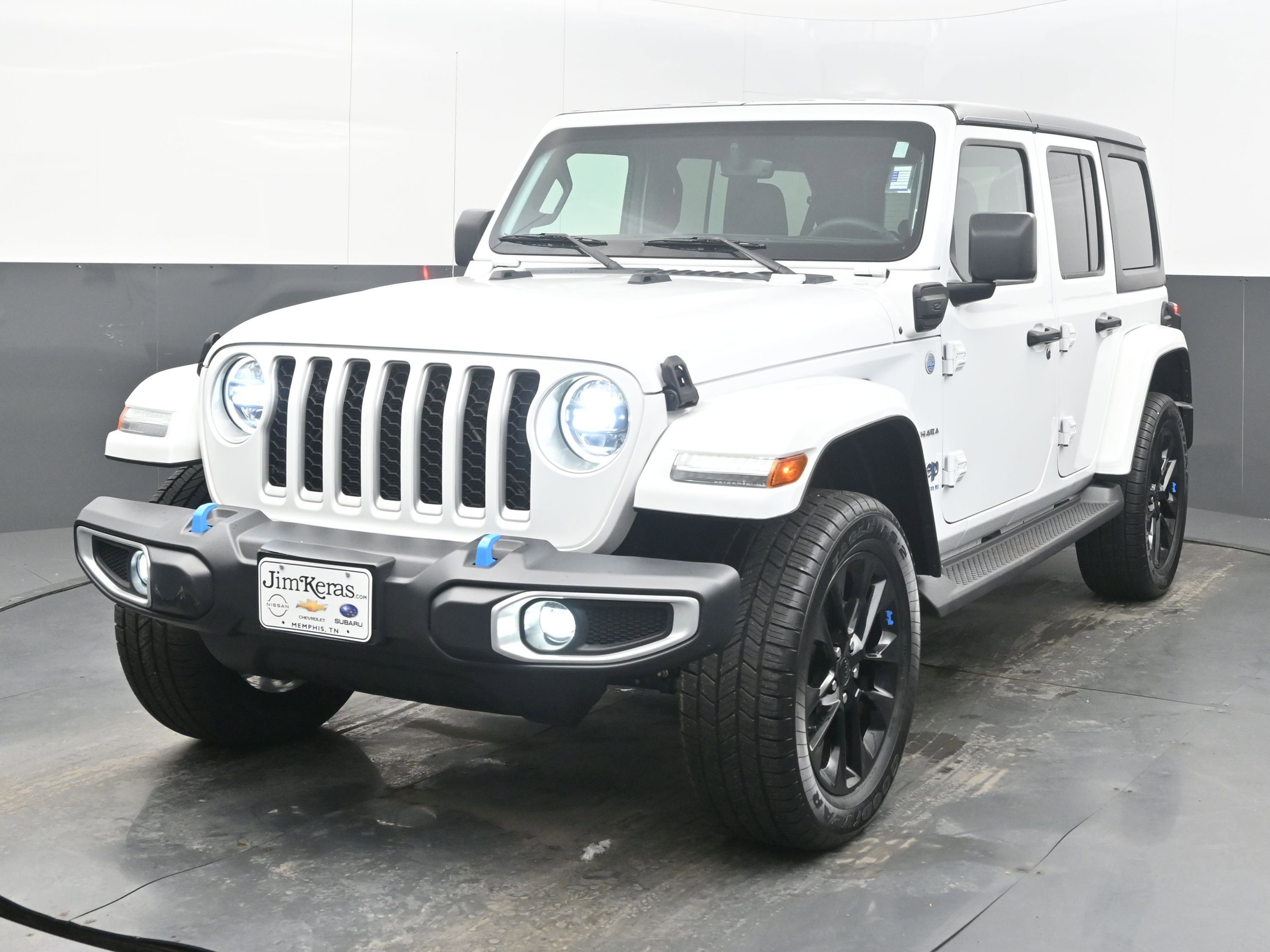 Used 2023 Jeep Wrangler Sahara image 4