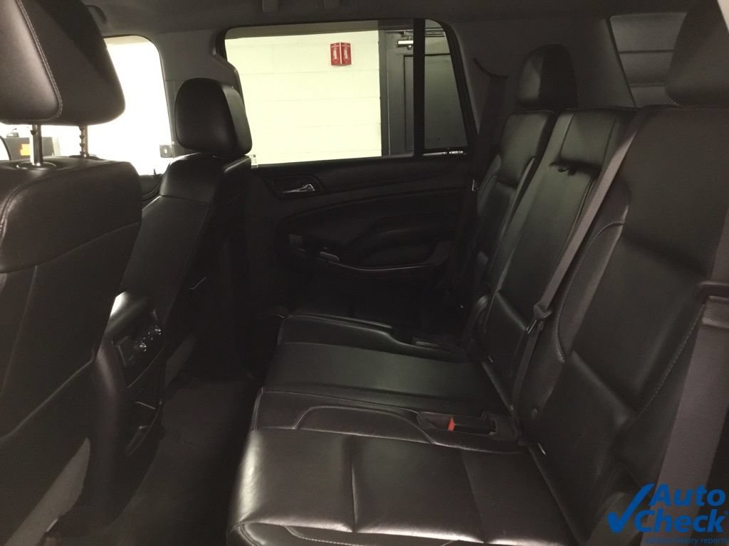 Used 2017 GMC Yukon SLT AWD/4WD image 36