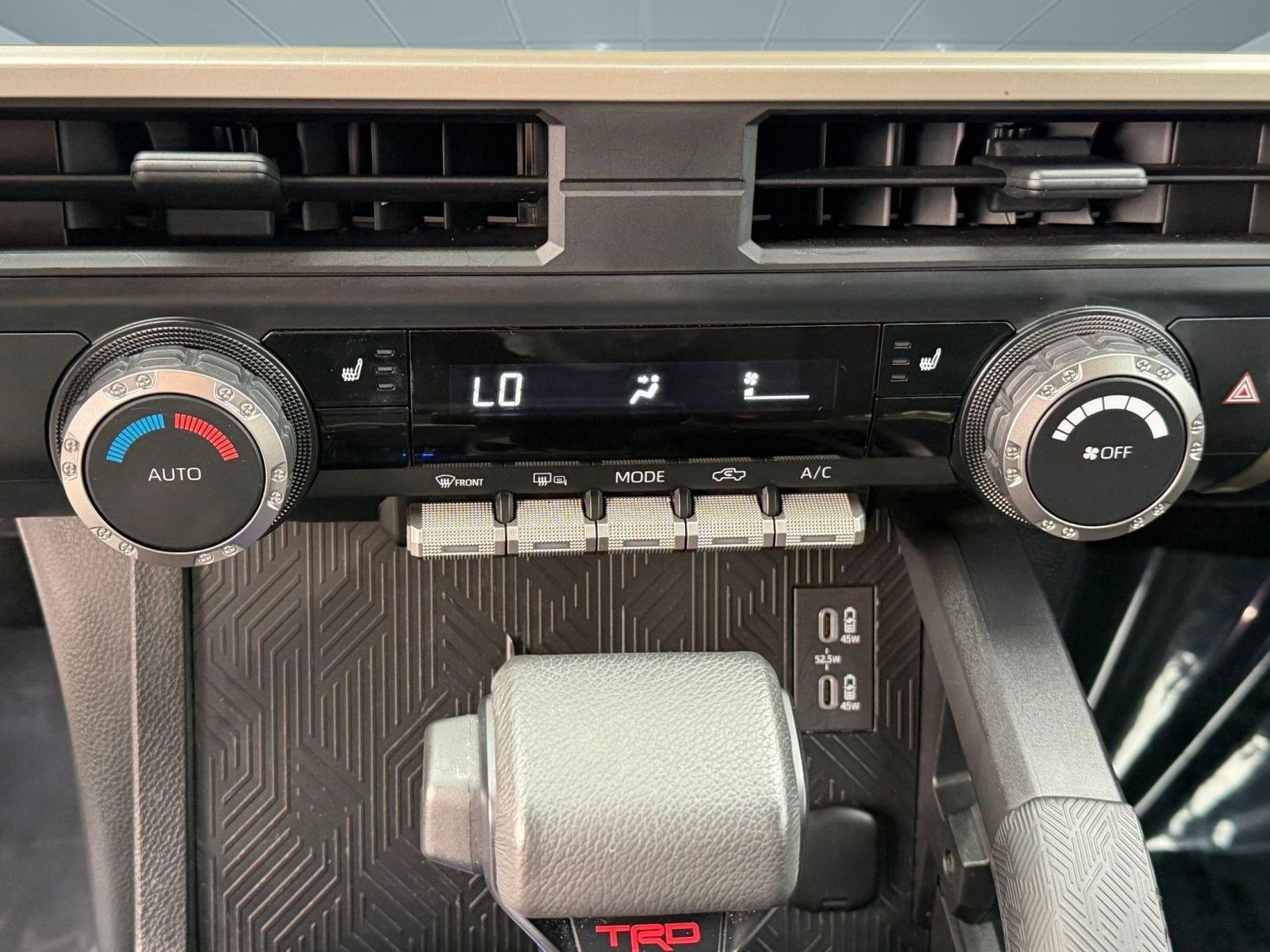 Used 2024 Toyota Tacoma TRD Off-Road image 28