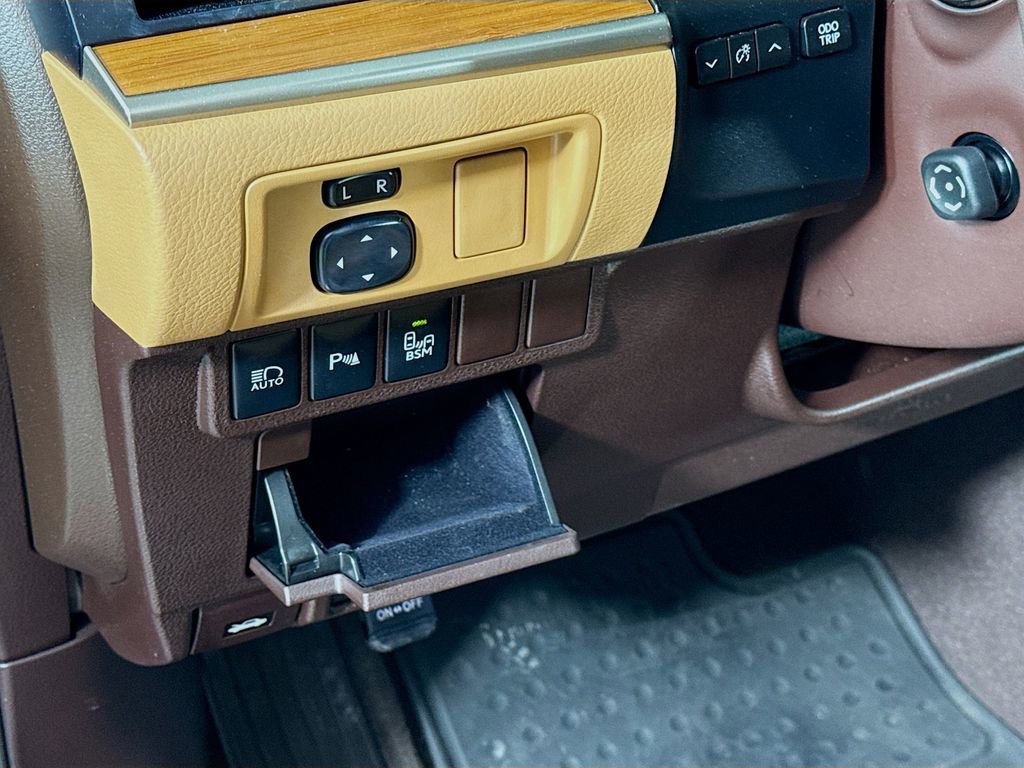 Used 2016 Lexus ES 350 image 10