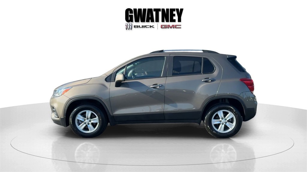 Used 2022 Chevrolet Trax LT w/ Driver Confidence Package image 4