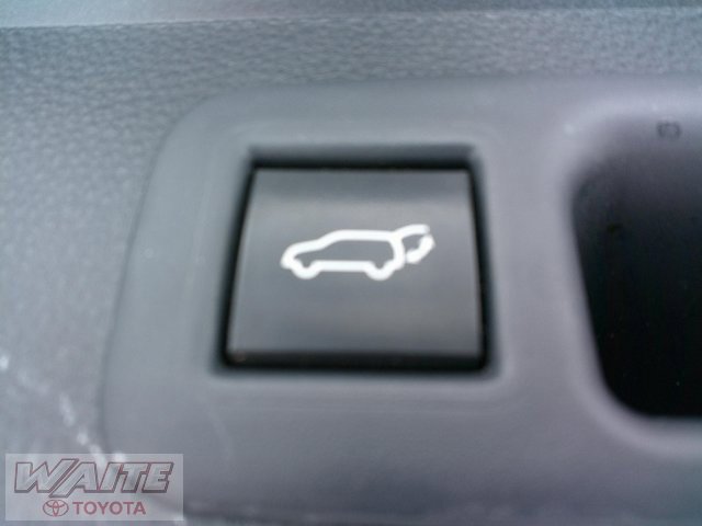 Certified 2022 Toyota Highlander LE image 27