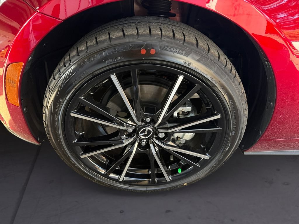 New 2026 MAZDA MX-5 Miata RF Grand Touring RWD image 9
