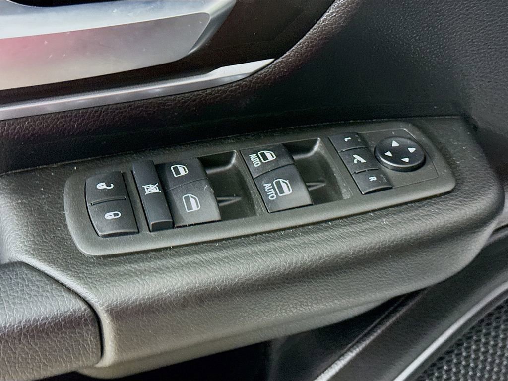 Used 2021 RAM 1500 Big Horn image 18