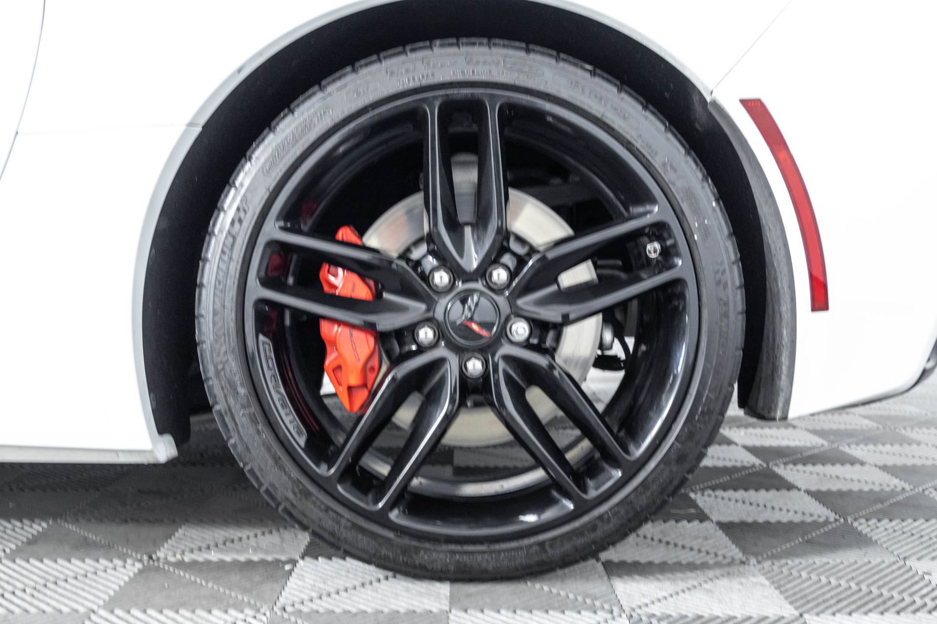 Used 2019 Chevrolet Corvette Stingray Coupe w/ Battery Protection Package RWD image 40