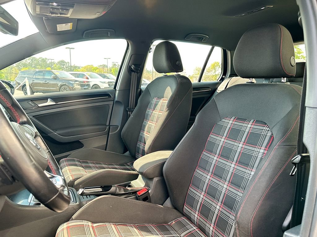 Used 2017 Volkswagen GTI S image 8