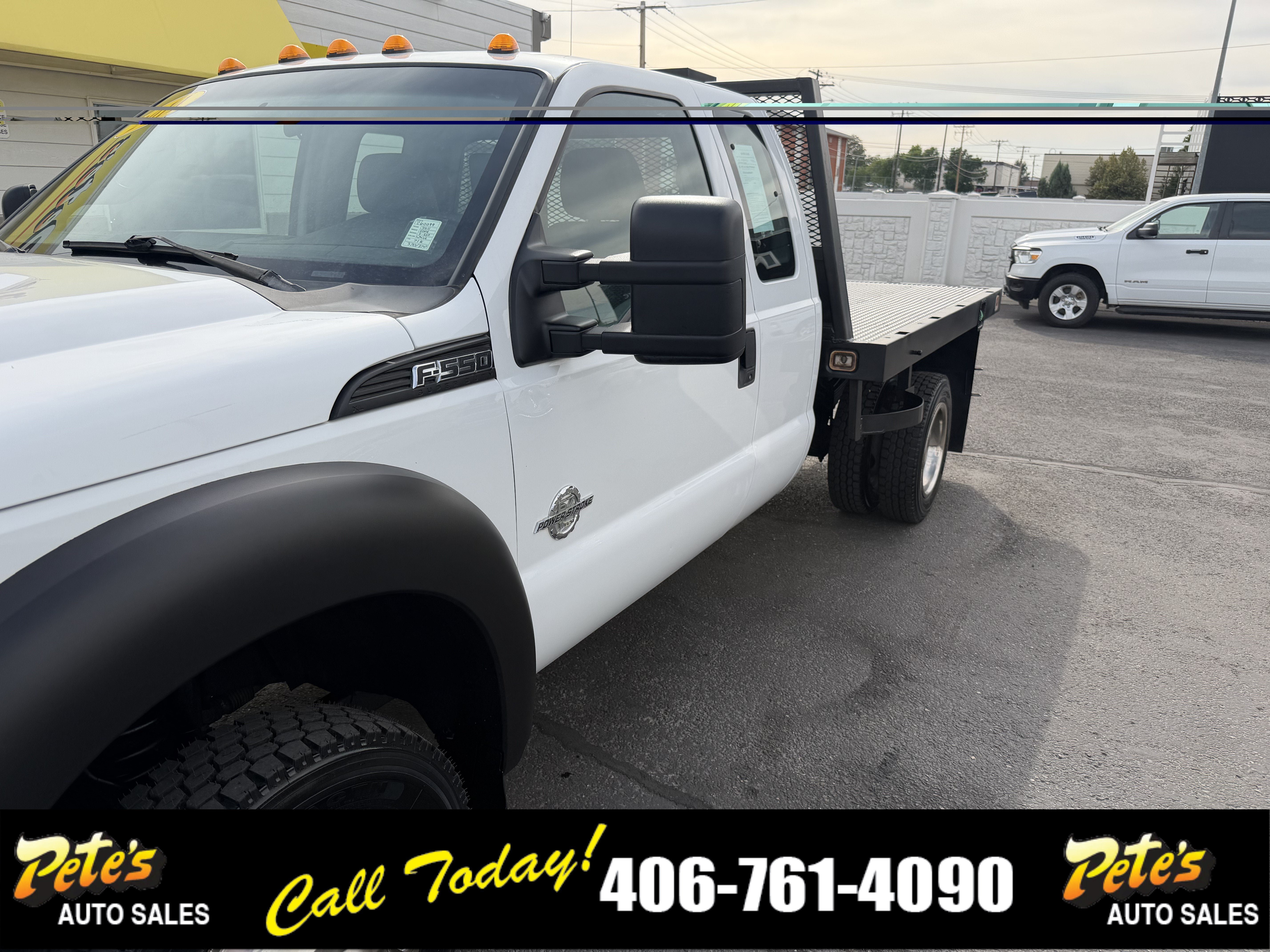 Used 2011 Ford F550 4x4 SuperCab Super Duty w/ Payload Upgrade Pkg image 9