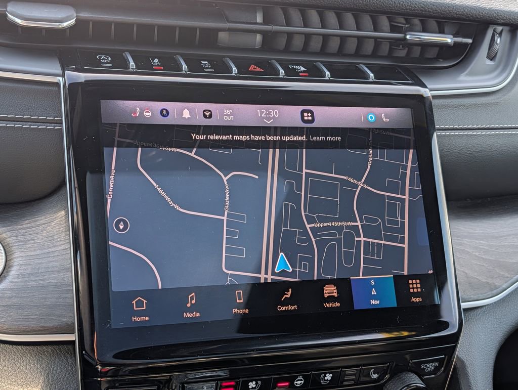 Used 2024 Jeep Grand Cherokee L Limited w/ Luxury Tech Group II image 45