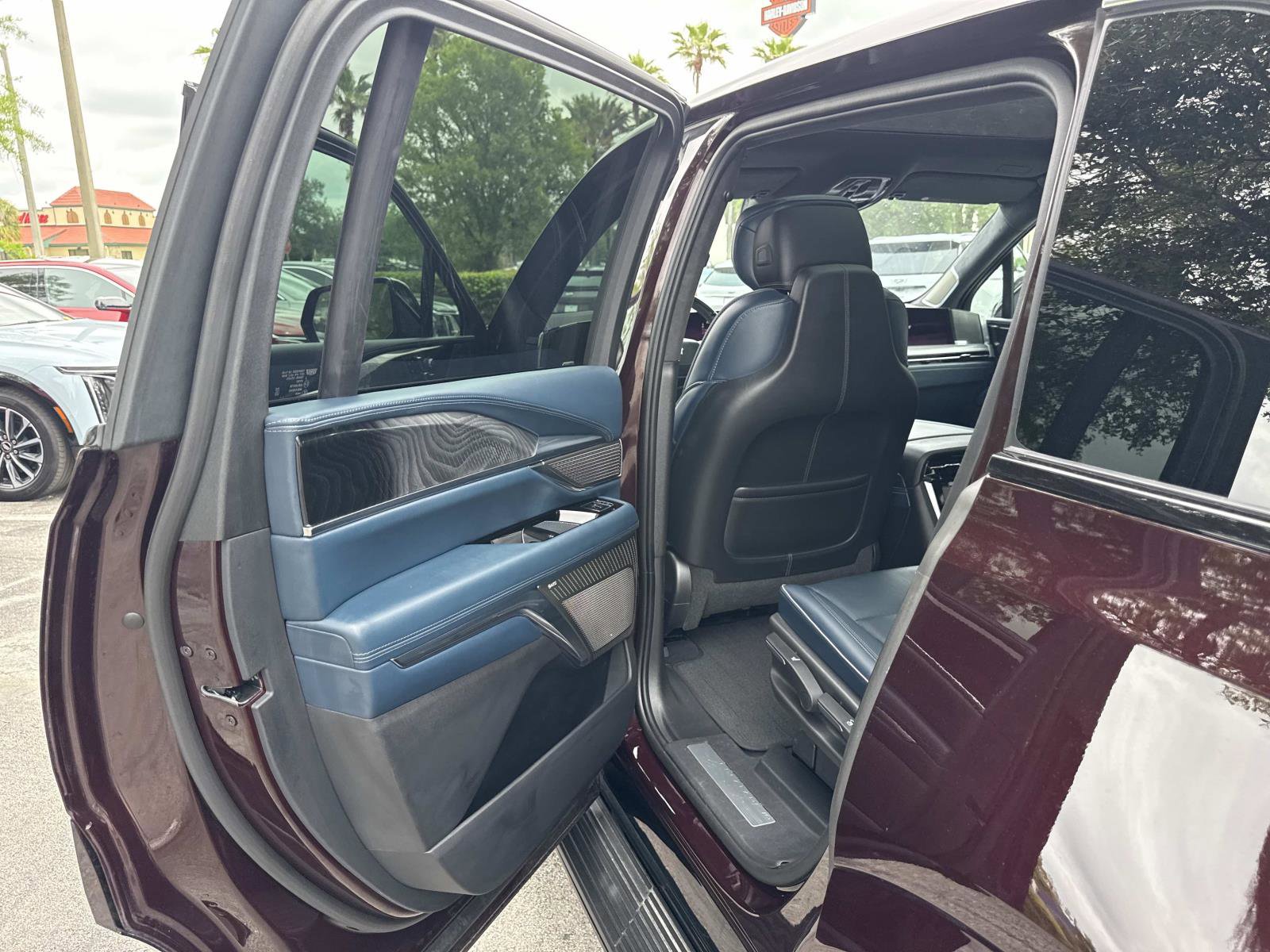Used 2025 Cadillac Escalade IQ Luxury 2 w/ LPO, Premium Carpet Package AWD/4WD image 13