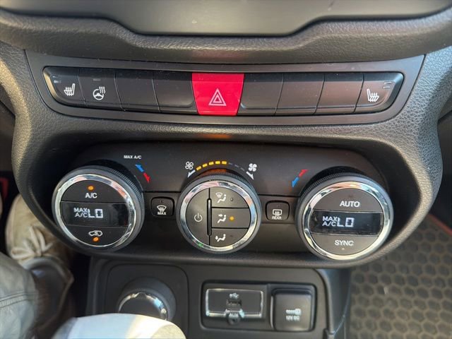 Used 2016 Jeep Renegade Limited AWD/4WD image 26
