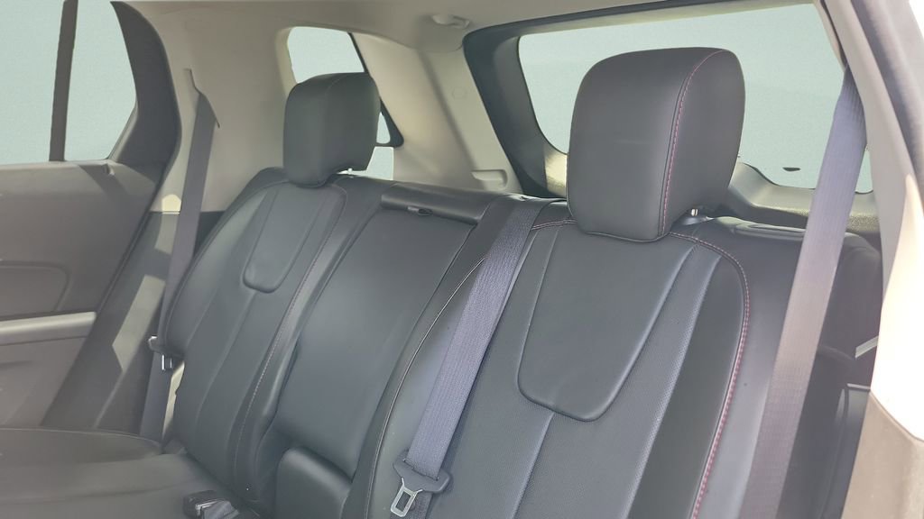 Used 2016 GMC Terrain SLT image 17