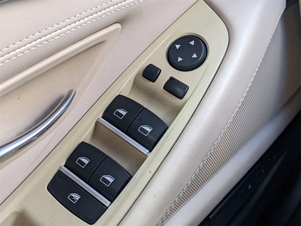 Used 2014 BMW 528i Sedan image 17