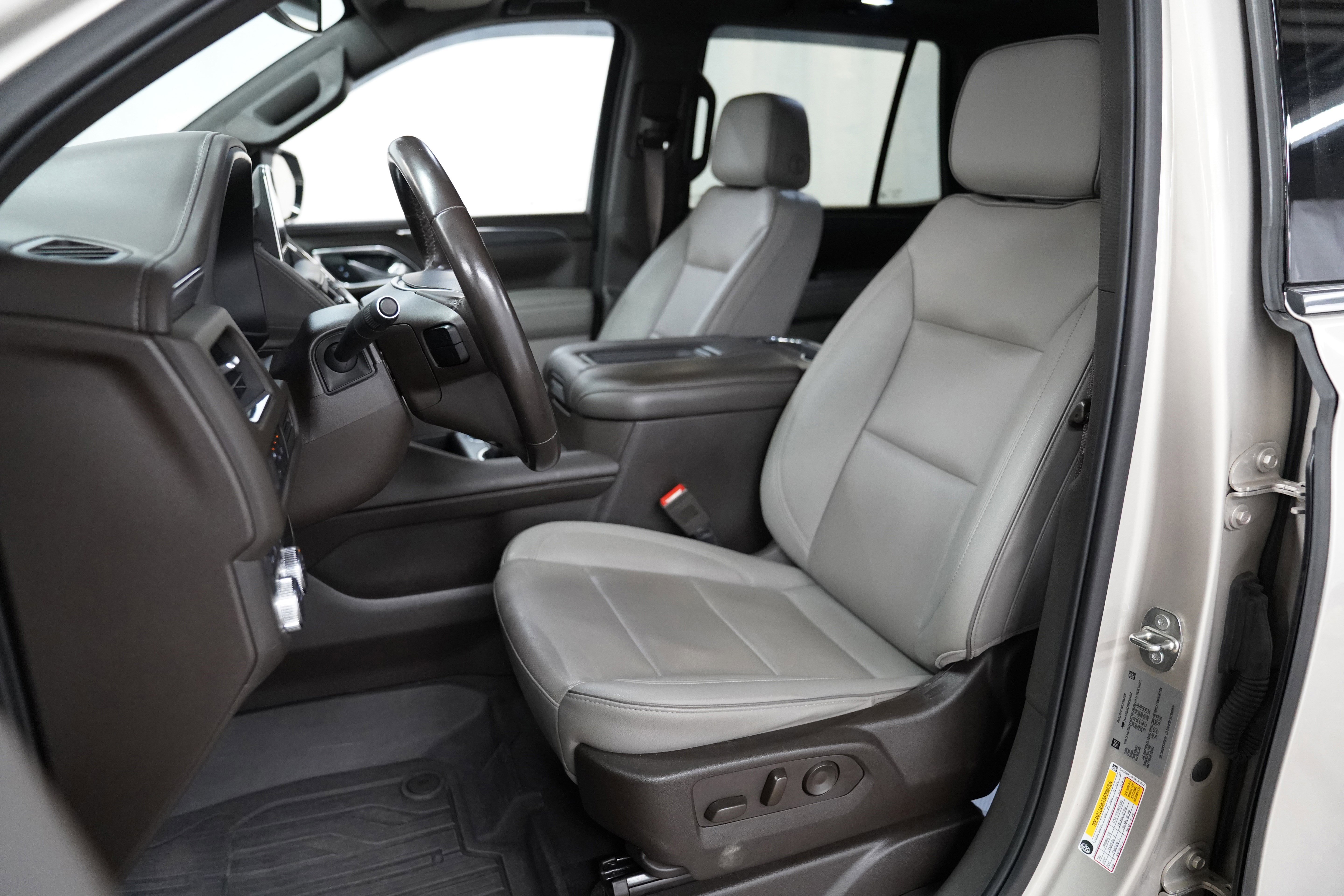 Used 2023 GMC Yukon SLT image 4