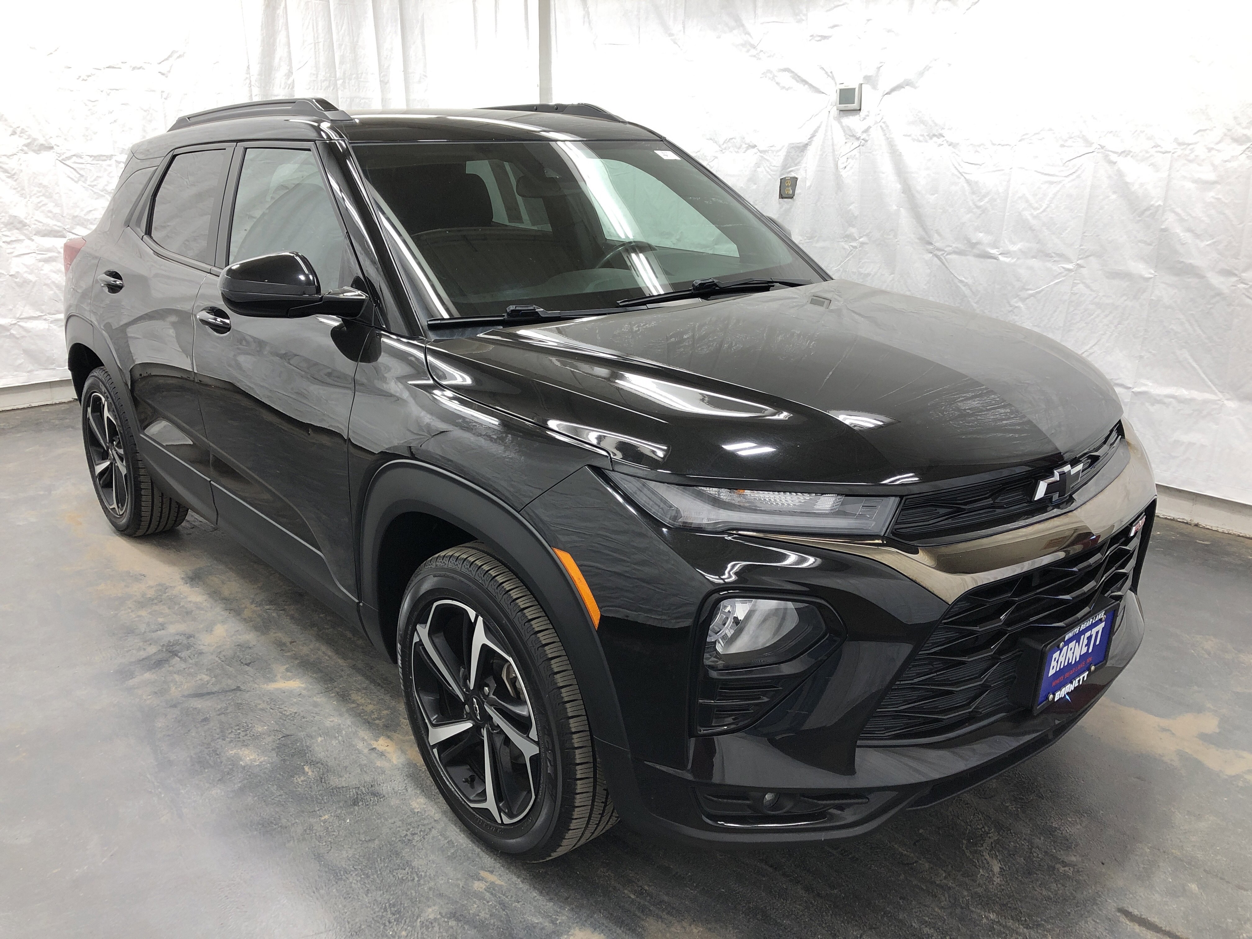 Used 2021 Chevrolet TrailBlazer RS w/ Technology Package AWD/4WD image 2