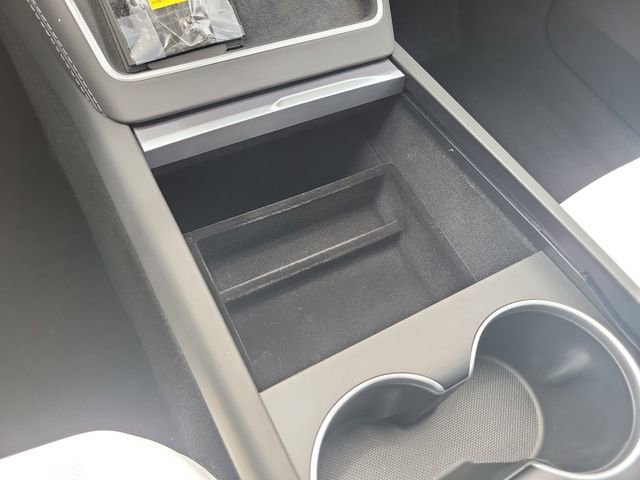 Used 2026 Tesla Model Y 2WD image 31