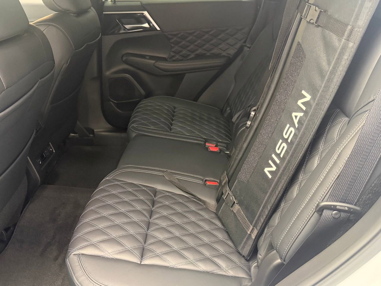 New 2026 Nissan Rogue Platinum image 24