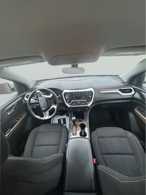 Used 2017 GMC Acadia SLE FWD image 10