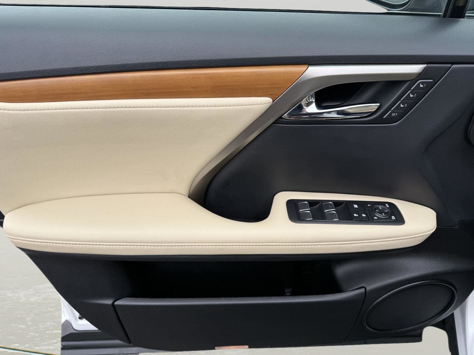 Used 2022 Lexus RX 350 AWD w/ Premium Package image 9