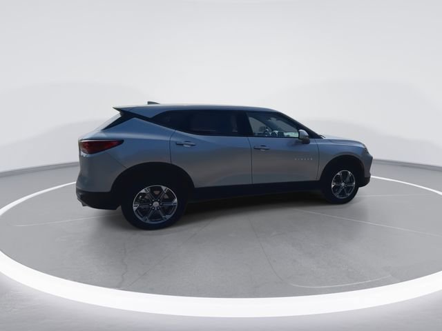Used 2025 Chevrolet Blazer LT AWD/4WD image 11