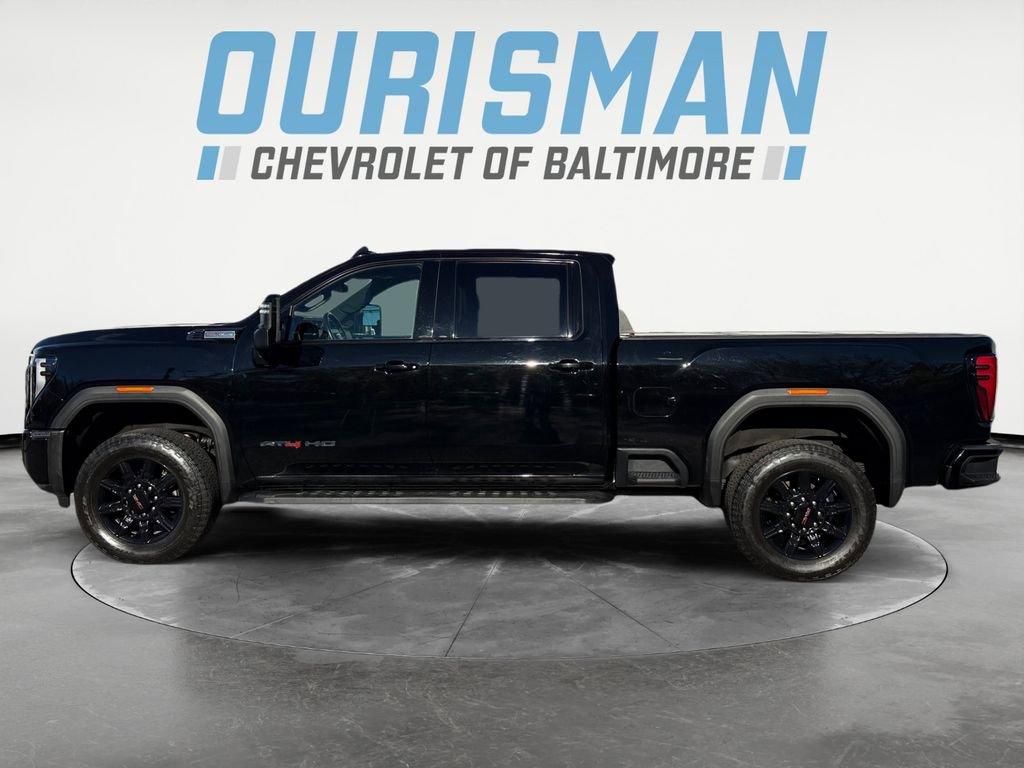 Used 2024 GMC Sierra 2500 AT4 w/ AT4 Preferred Package image 3