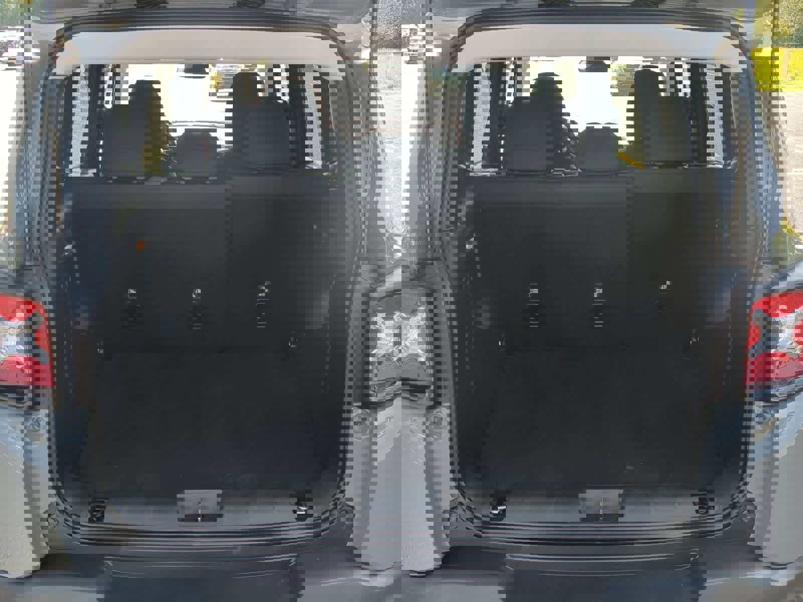 Used 2020 Jeep Renegade Altitude image 34