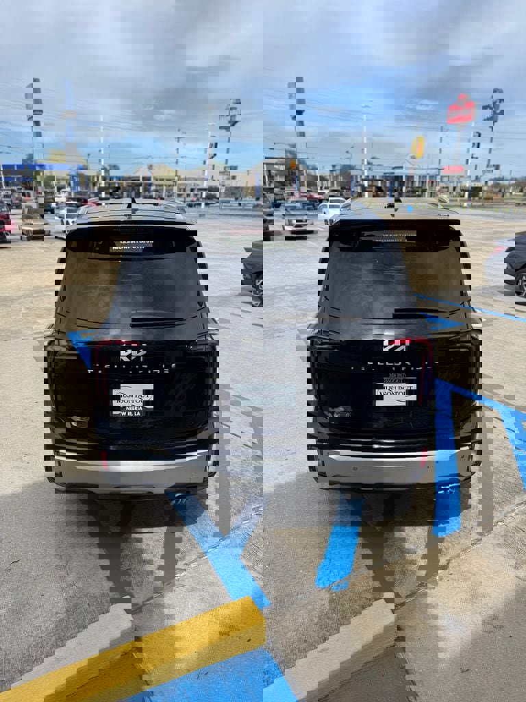 Used 2024 Kia Telluride EX w/ EX Captain's Chair Package image 6