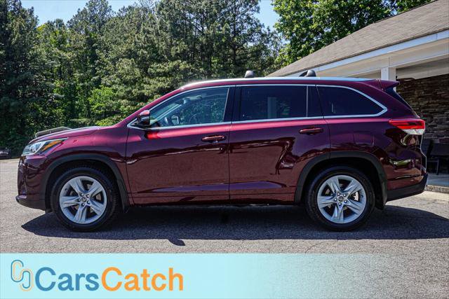 Used 2017 Toyota Highlander Limited Platinum AWD/4WD image 8