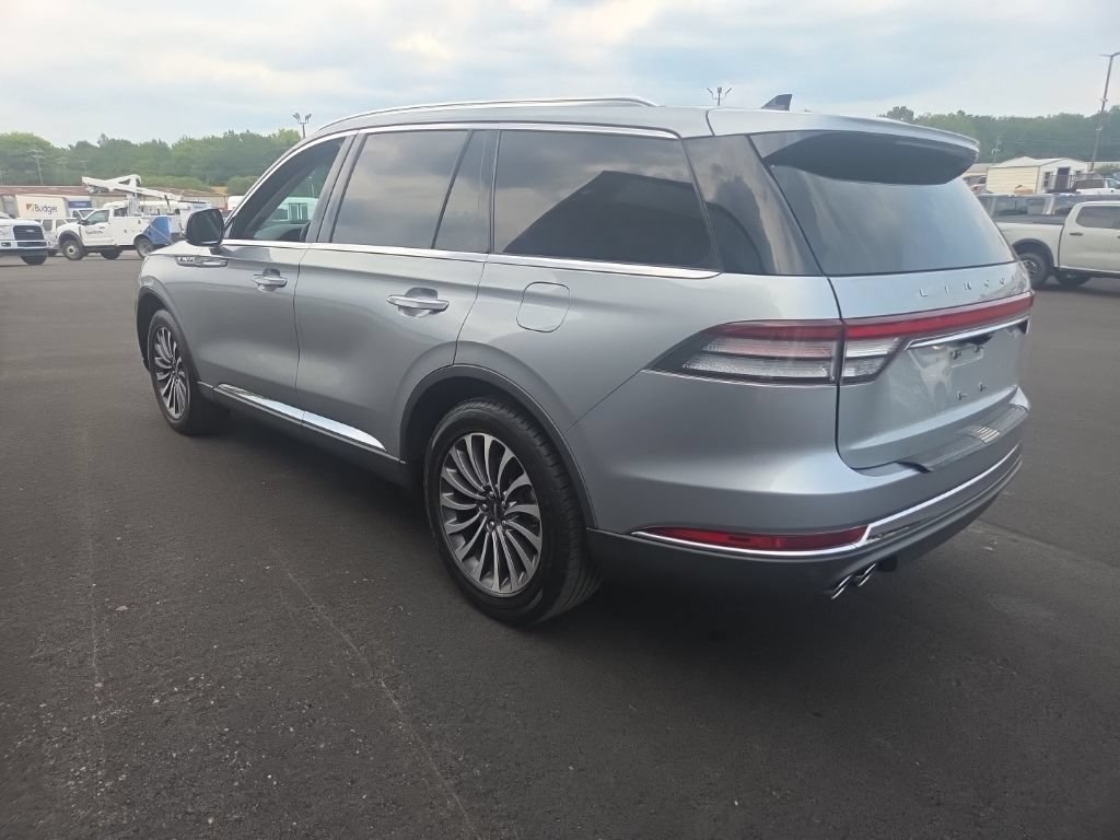 Used 2024 Lincoln Aviator 2WD w/ Premium Package image 8