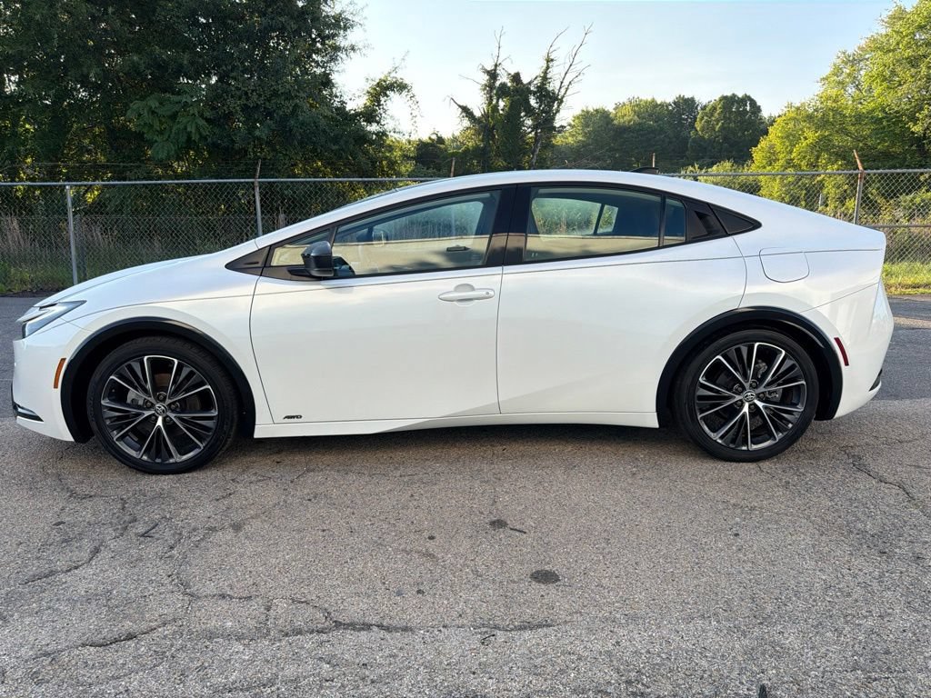 Used 2025 Toyota Prius Limited AWD/4WD image 5
