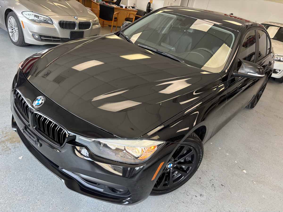 Used 2016 BMW 320i Sedan RWD image 8