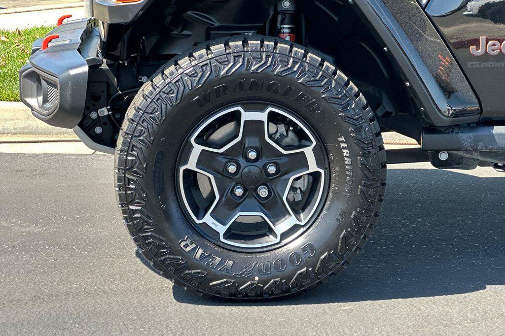 Used 2023 Jeep Gladiator Mojave w/ Cold Weather Group AWD/4WD image 25