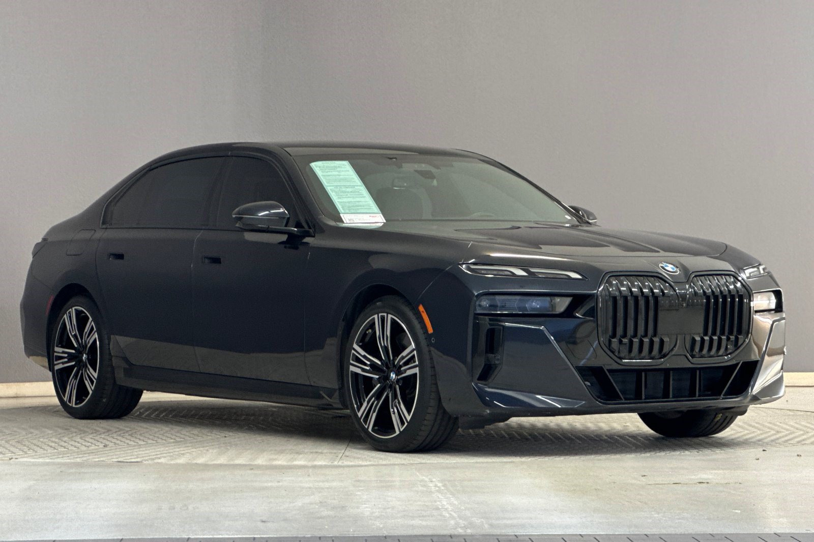 Certified 2023 BMW 740i RWD image 6