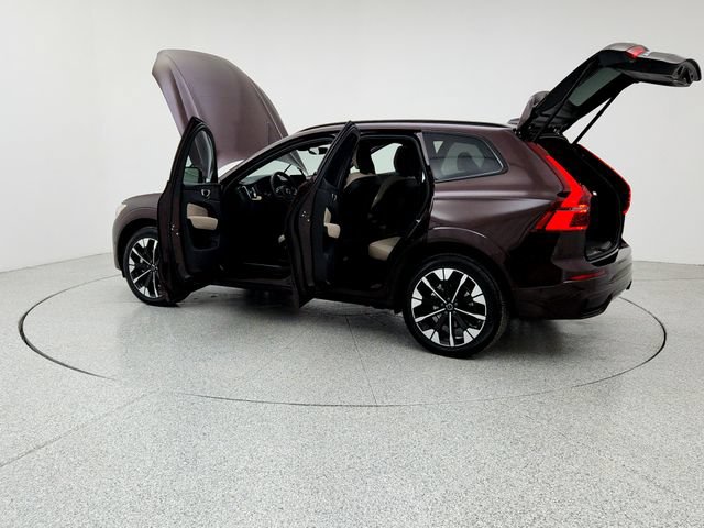 New 2026 Volvo XC60 B5 Plus w/ Climate Package AWD/4WD image 12