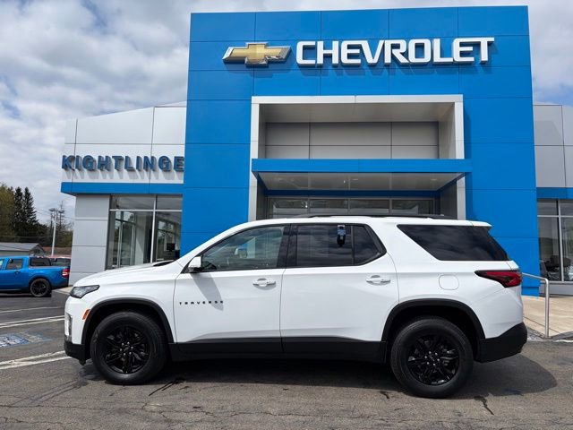 Used 2023 Chevrolet Traverse LT w/ Midnight/Sport Edition AWD/4WD image 9