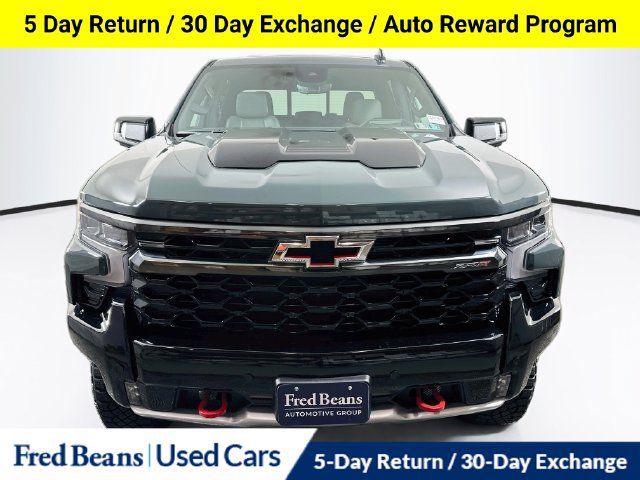 Used 2025 Chevrolet Silverado 1500 ZR2 w/ Technology Package AWD/4WD image 3