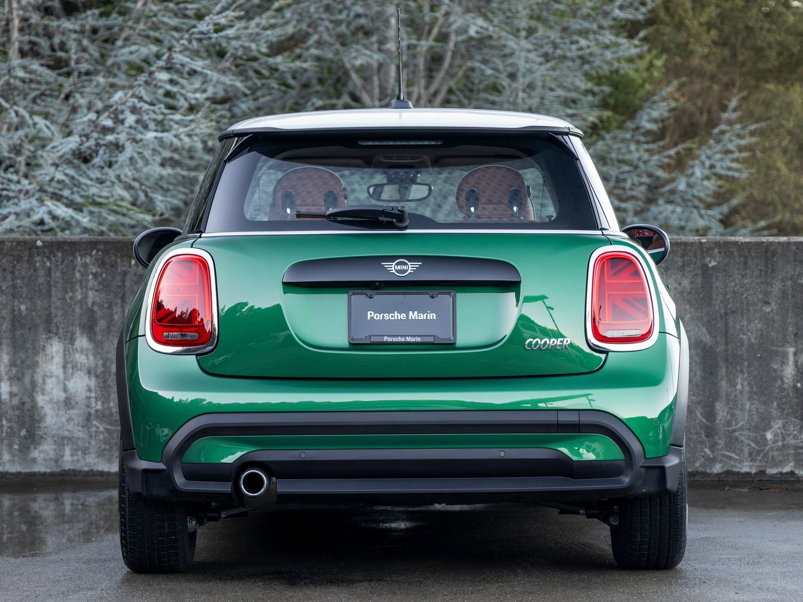 Used 2023 MINI Cooper 2-Door Hardtop w/ Signature Upholstery Package image 10