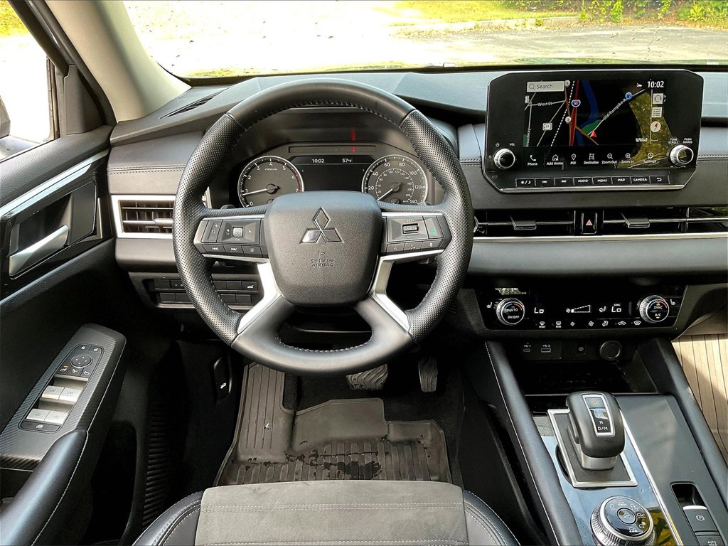 Used 2024 Mitsubishi Outlander SE image 18