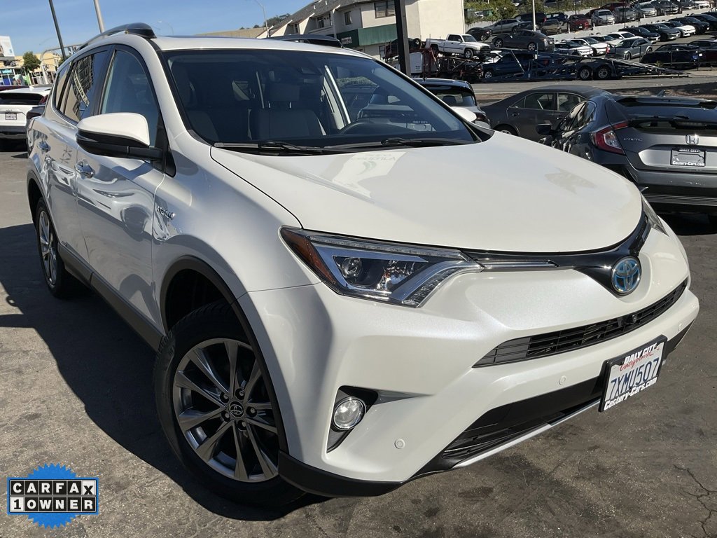 Used 2017 Toyota RAV4 Limited image 1