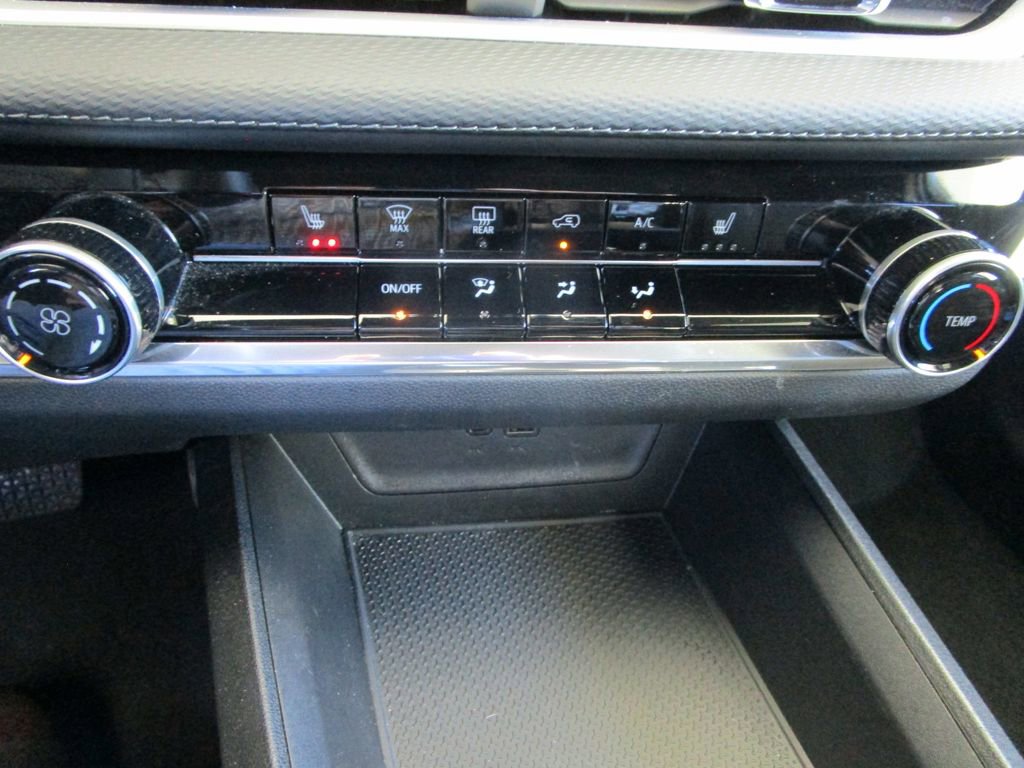 Used 2025 Chevrolet Equinox LT image 30