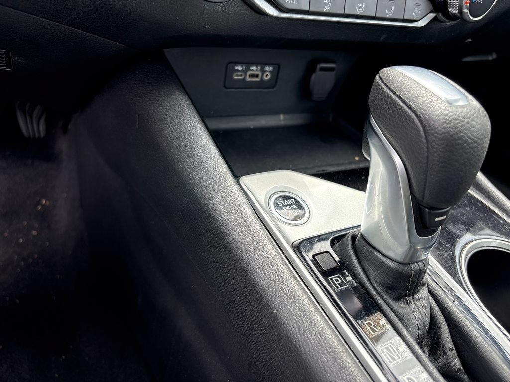 Used 2024 Nissan Altima 2.5 SV FWD image 14