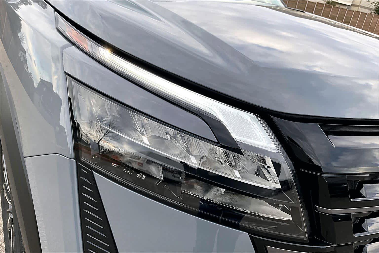 New 2026 Nissan Pathfinder Platinum w/ Cargo Package image 18
