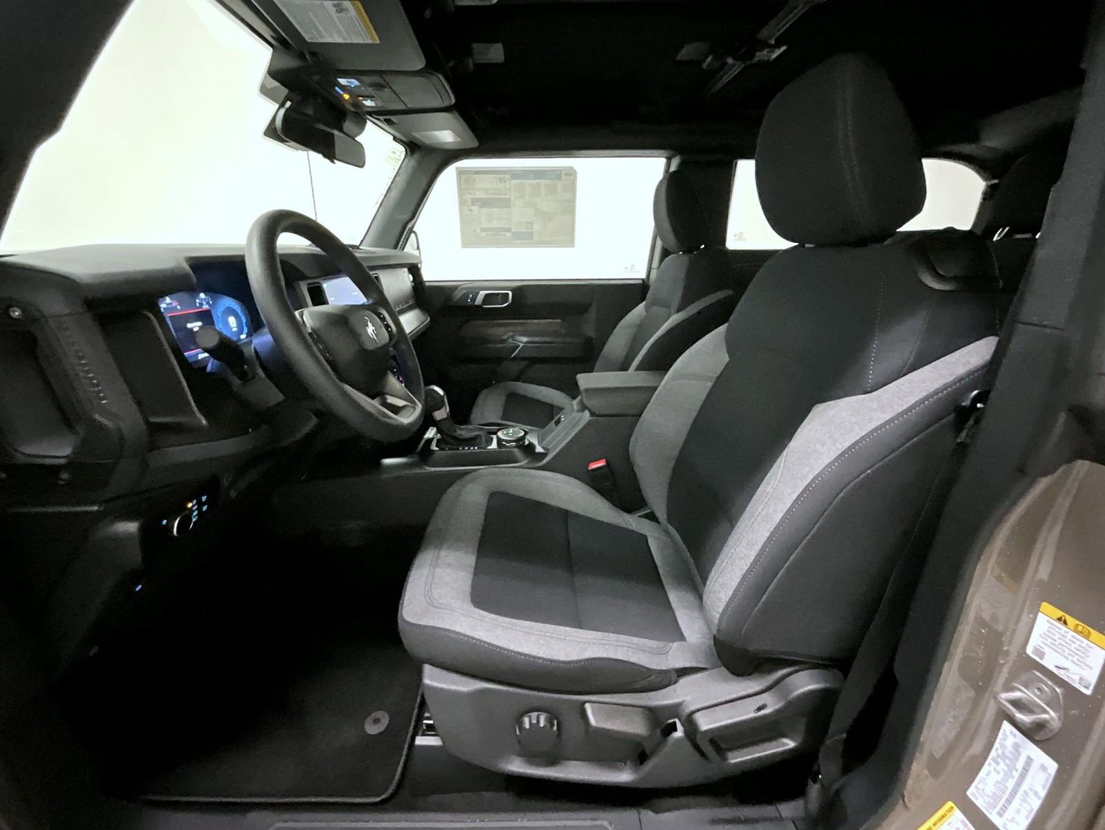 New 2025 Ford Bronco Base image 10