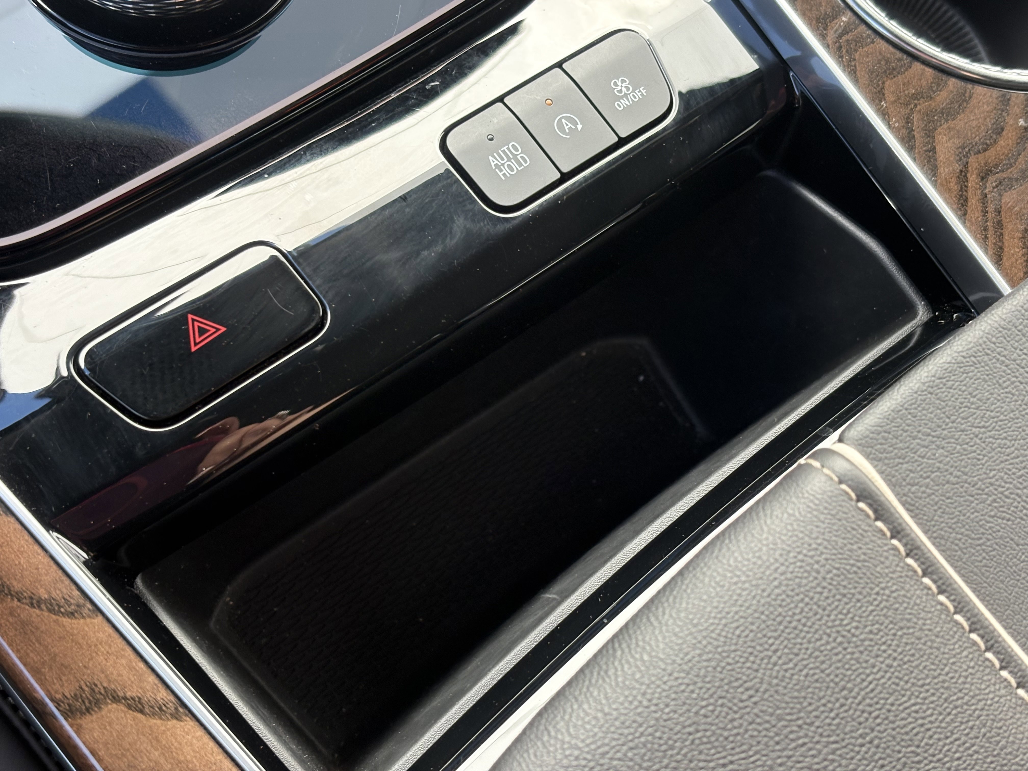 Certified 2025 Cadillac Escalade Premium Luxury Platinum image 29