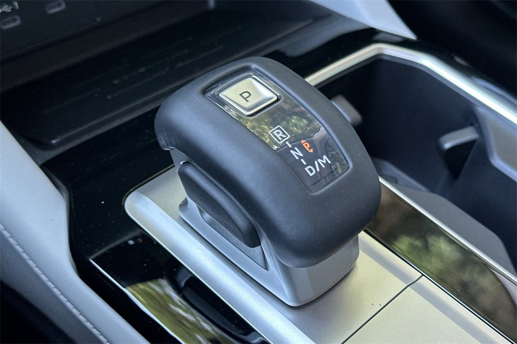 New 2025 Mitsubishi Outlander SE image 22