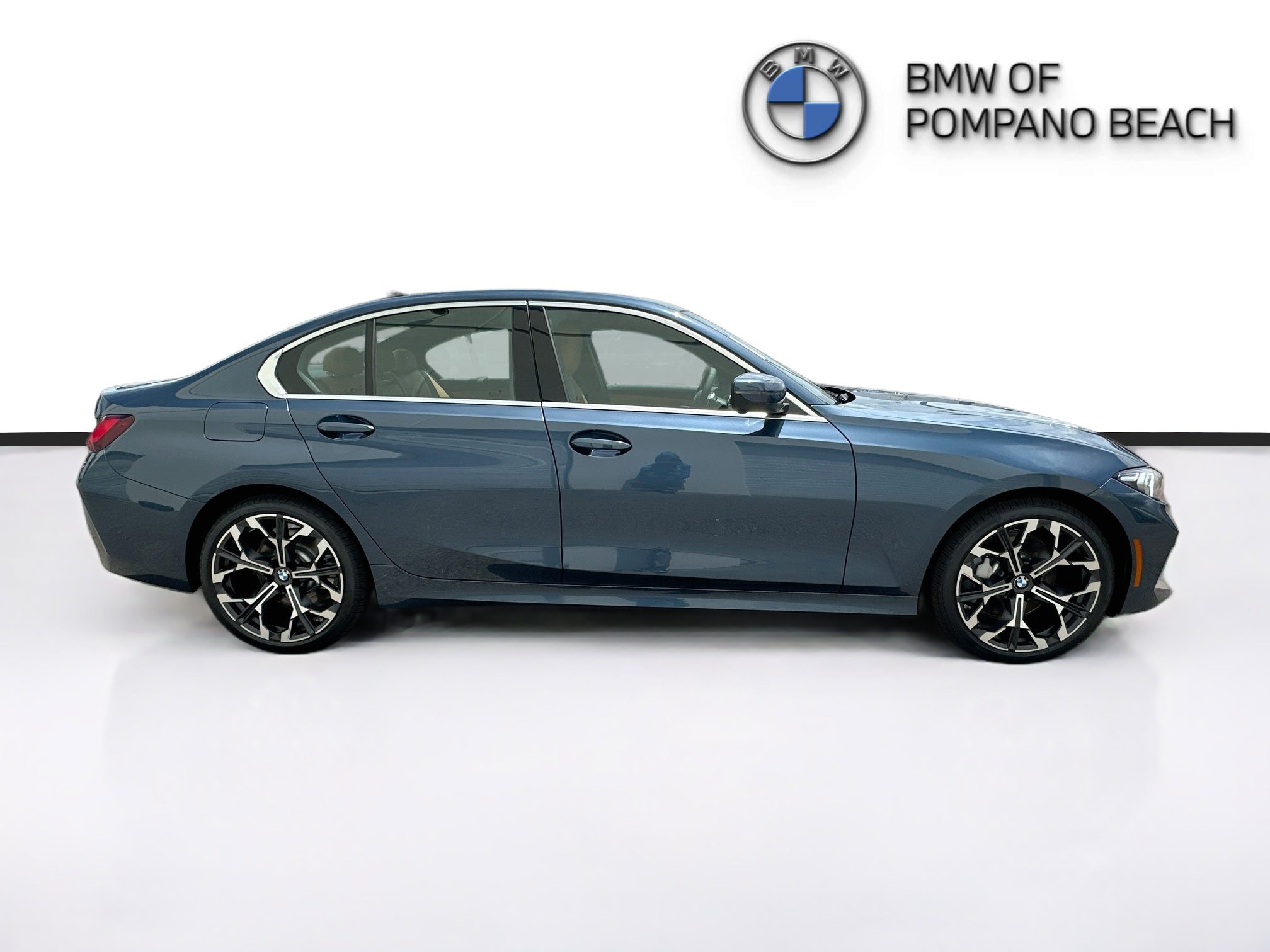 New 2026 BMW 330i Sedan w/ Premium Package RWD image 8