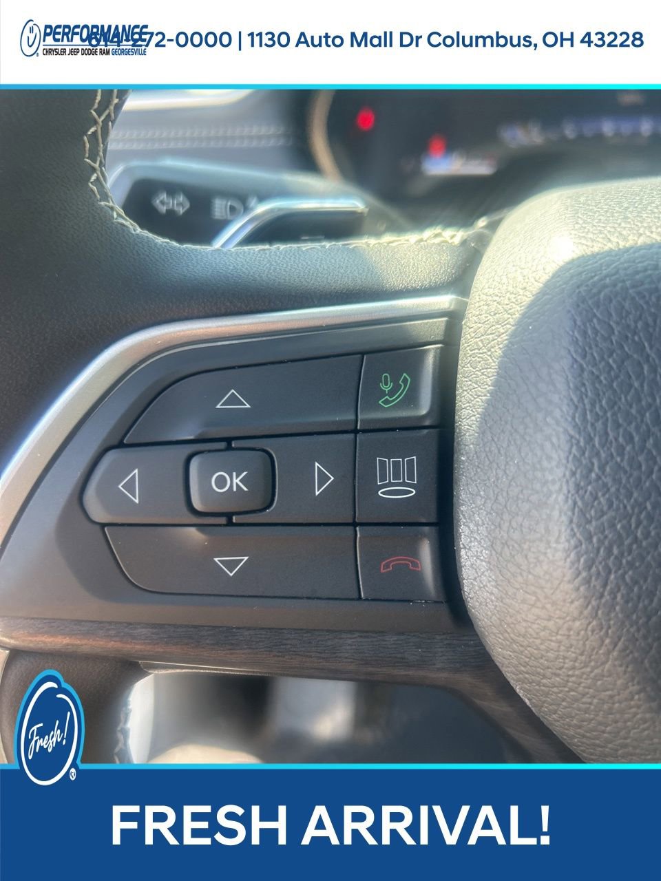 Used 2024 Jeep Grand Cherokee Limited w/ Black Appearance Package image 23